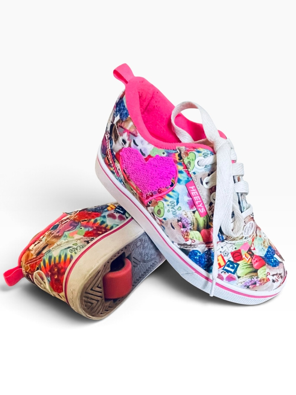 Heelys Pro 20 Prints Rainbow Collage Sequin Heart Wheeled Shoes Size 2 Youth